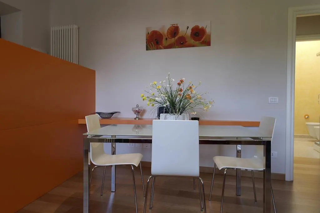 Yourhomeinlucca Le Palme 0*, Lukka Włochy